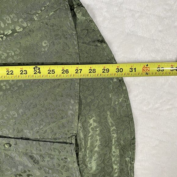 Ophelia Roe Women's Plus Sz 2X Top Satin Animal Print Puff Sleeve Button Front - Picture 6 of 6